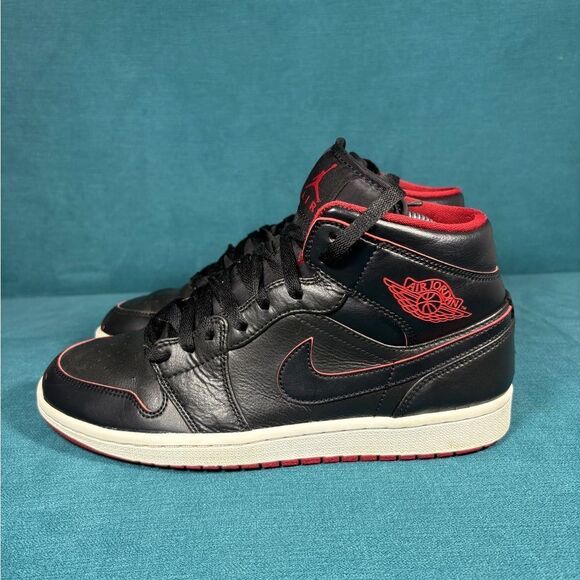 Nike Air Jordan 1 Mid Retro Black Red 2015 Shoes Men's Size 8